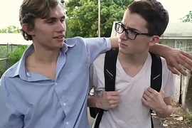 BrotherCrush - Hunky Pretty Boy Sucks His Little Stepbrother’s Cock