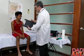 Doctor Daddy measures twink patients ass with his cock